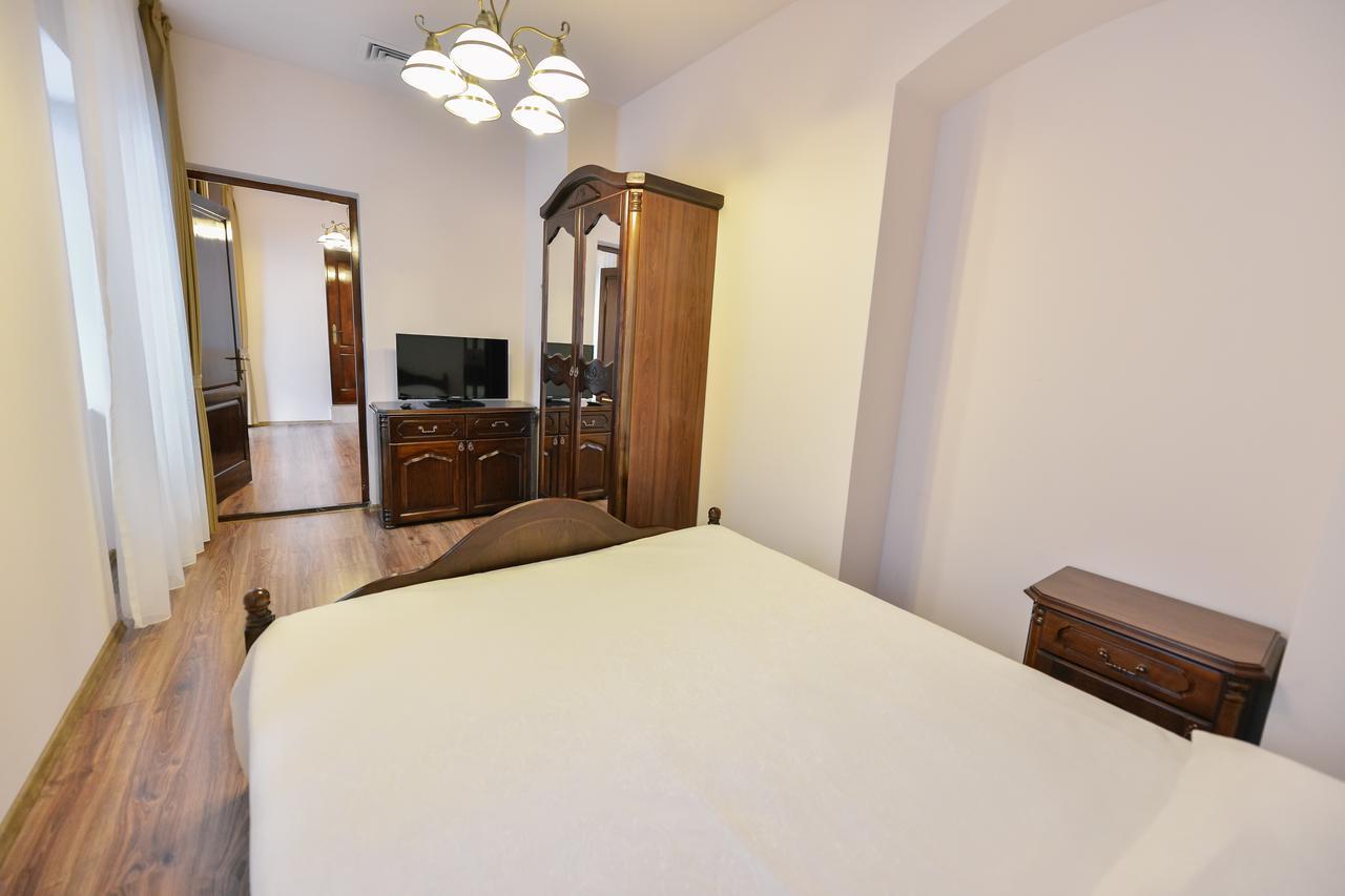 Le Petit Paris Hotell Cluj-Napoca Eksteriør bilde